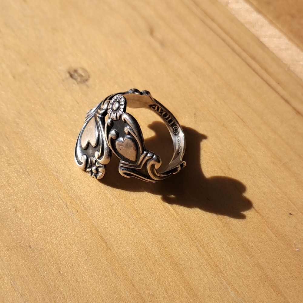 Vintage Avon Sterling Silver Heart Wrap Around Bypass Spoon Band Ring Sz8